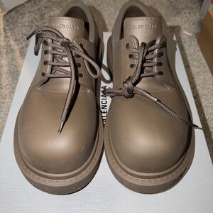 Balenciaga Men's Taupe Oxfords